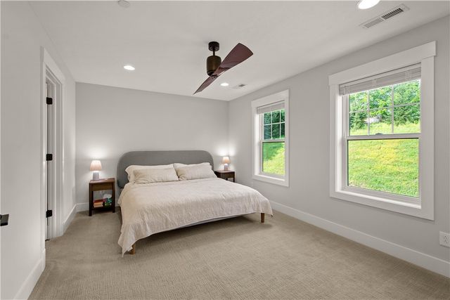 208 Kousa Ln, Peters Twp, PA 15367
