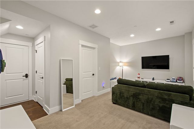 208 Kousa Ln, Peters Twp, PA 15367