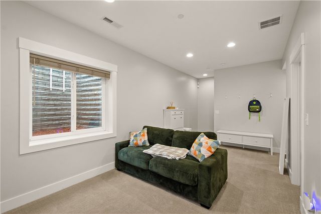 208 Kousa Ln, Peters Twp, PA 15367