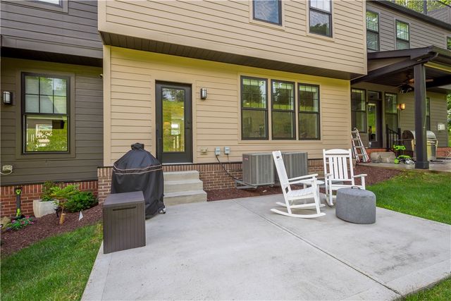 208 Kousa Ln, Peters Twp, PA 15367