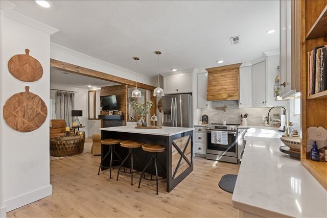 14735 Monark Drive, Neosho, MO 64850