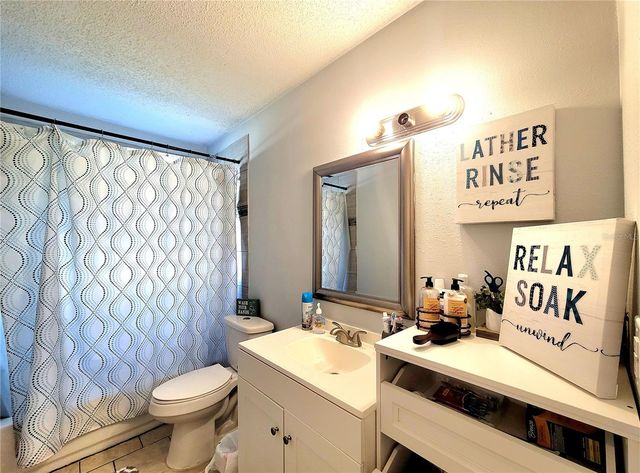 2826 NE 18TH COURT, Ocala, FL 34470