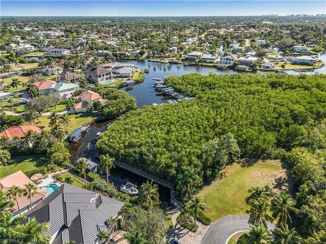 9143 Brendan Lake CT, Bonita Springs, FL 34135