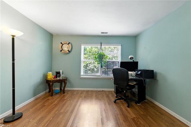 804 Westgate CT, Newport News, VA 23602