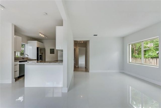 5715 NW 6th Ave, Miami, FL 33127