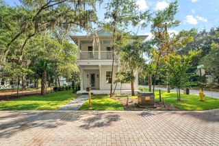 326 E Mitchell Avenue, Point Washington, FL 32459