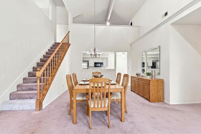 9126 N Stoneridge Lane, Fresno, CA 93720