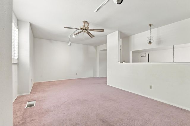 9126 N Stoneridge Lane, Fresno, CA 93720