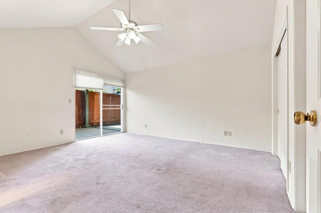 9126 N Stoneridge Lane, Fresno, CA 93720