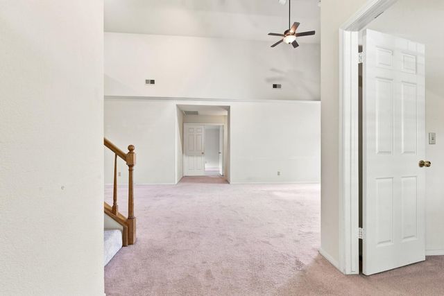 9126 N Stoneridge Lane, Fresno, CA 93720