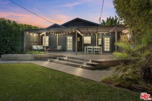 1282 Meadowbrook Avenue, Los Angeles, CA 90019