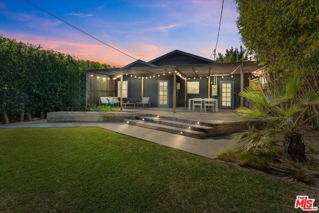 1282 Meadowbrook Avenue, Los Angeles, CA 90019