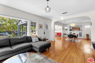 1282 Meadowbrook Avenue, Los Angeles, CA 90019