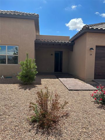 24 Pinon Doblado, Santa Fe, NM 87508