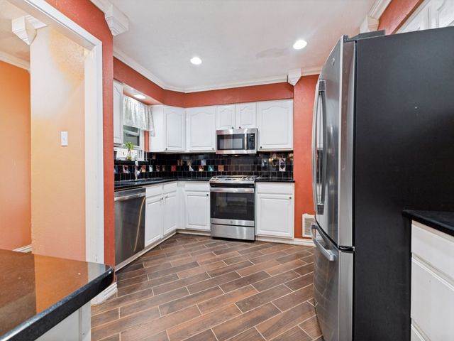 829 Broadmoor Drive, Mesquite, TX 75149