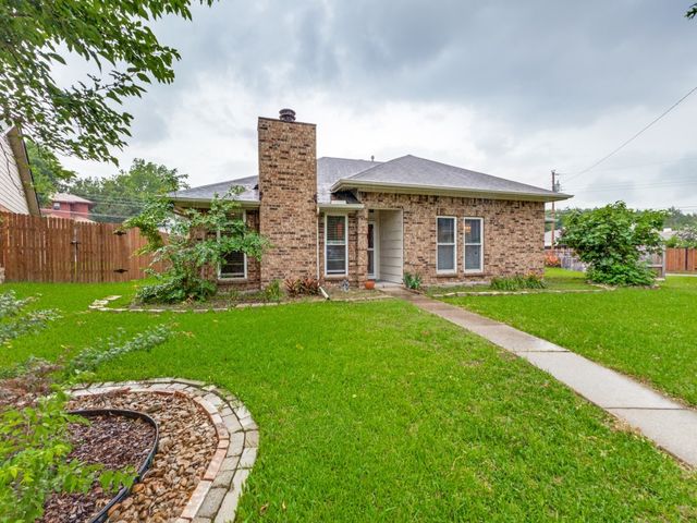 829 Broadmoor Drive, Mesquite, TX 75149