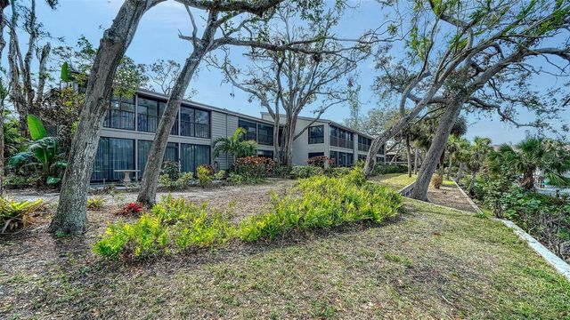 1601 PELICAN POINT DRIVE HA212, Sarasota, FL 34231