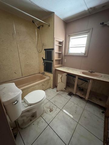 8500 SE Eagle Avenue, Hobe Sound, FL 33455