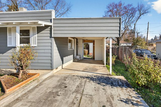 522 Pearl Street, Medford, OR 97504