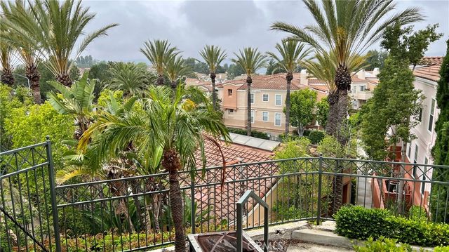 1000 S Volterra, Anaheim, CA 92808