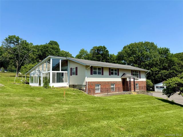 231 Highland Avenue, Marlboro, NY 12542