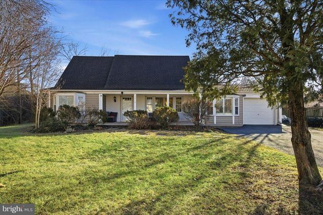 13315 PENNYPACKER LN, Fairfax, VA 22033