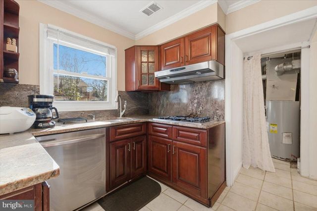 13315 PENNYPACKER LN, Fairfax, VA 22033