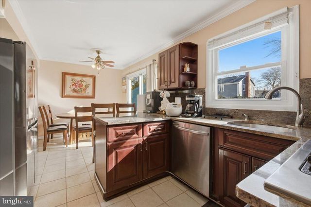 13315 PENNYPACKER LN, Fairfax, VA 22033