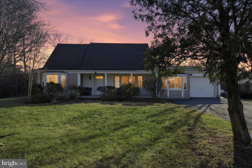 13315 PENNYPACKER LN, Fairfax, VA 22033