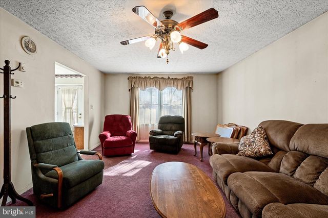 4403 BACK MOUNTAIN RD, Winchester, VA 22602