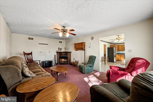 4403 BACK MOUNTAIN RD, Winchester, VA 22602