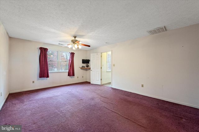 4403 BACK MOUNTAIN RD, Winchester, VA 22602