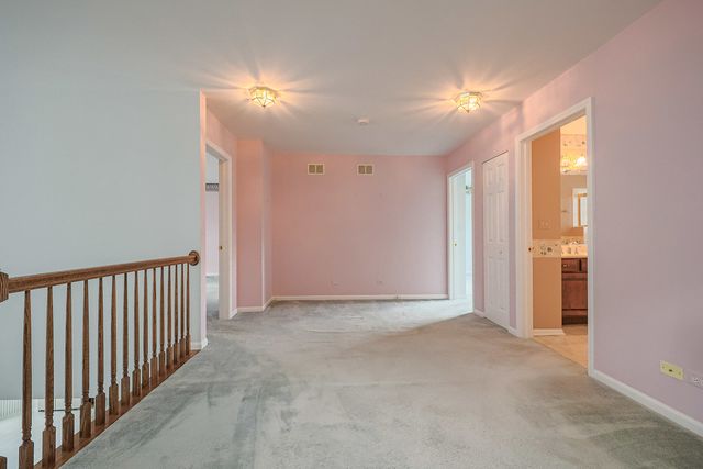 407 Town Place Circle 407, Buffalo Grove, IL 60089