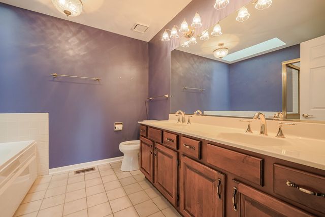 407 Town Place Circle 407, Buffalo Grove, IL 60089