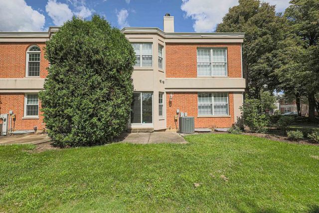 407 Town Place Circle 407, Buffalo Grove, IL 60089