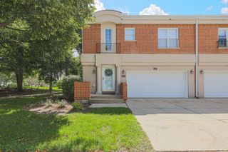 407 Town Place Circle 407, Buffalo Grove, IL 60089