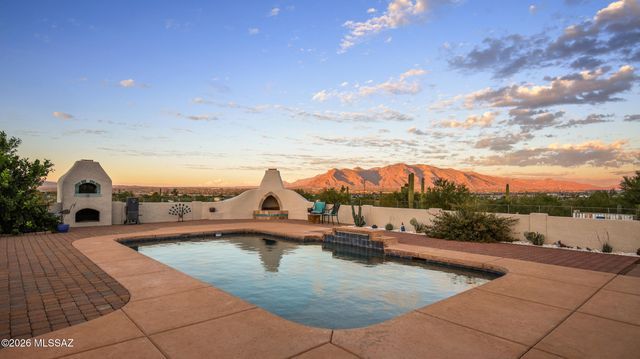 4520 N Calle Cadenza, Tucson, AZ 85745