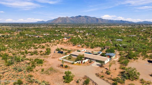 4520 N Calle Cadenza, Tucson, AZ 85745