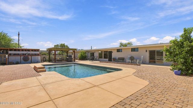 4520 N Calle Cadenza, Tucson, AZ 85745