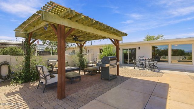 4520 N Calle Cadenza, Tucson, AZ 85745