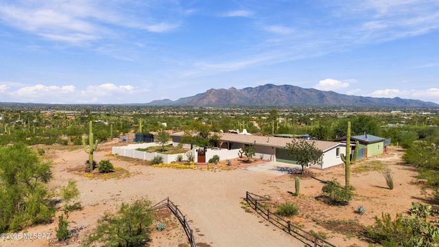 4520 N Calle Cadenza, Tucson, AZ 85745