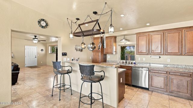 4520 N Calle Cadenza, Tucson, AZ 85745