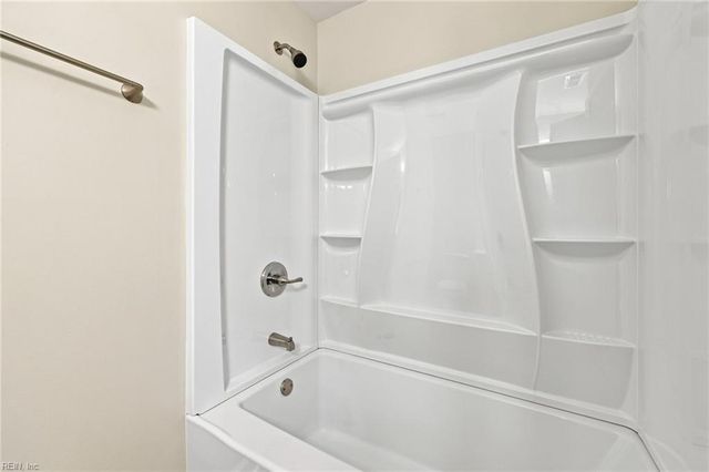847 Weyanoke LN, Newport News, VA 23608