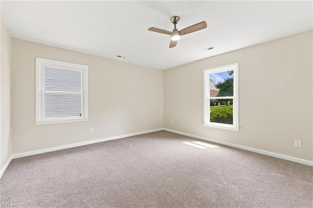 847 Weyanoke LN, Newport News, VA 23608