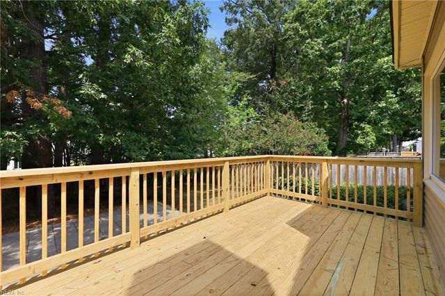 847 Weyanoke LN, Newport News, VA 23608