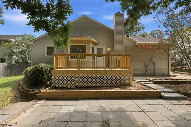 847 Weyanoke LN, Newport News, VA 23608