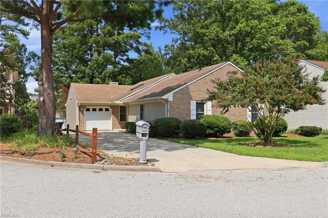 847 Weyanoke LN, Newport News, VA 23608