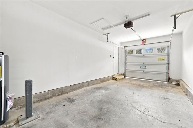 847 Weyanoke LN, Newport News, VA 23608