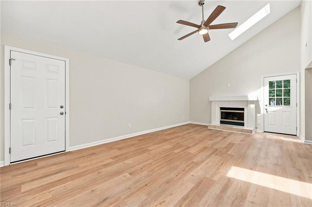 847 Weyanoke LN, Newport News, VA 23608