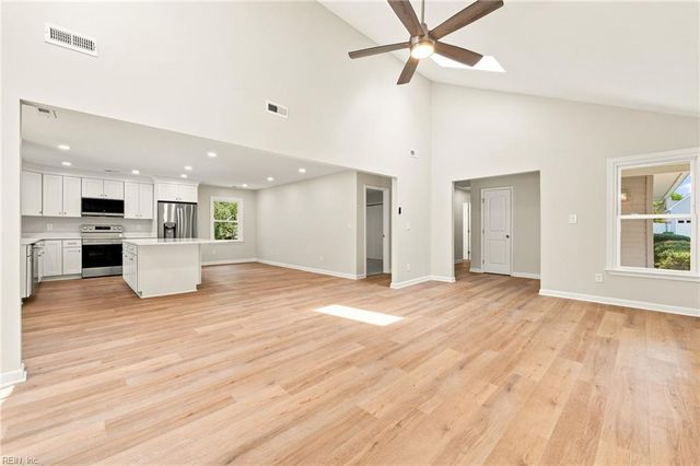 847 Weyanoke LN, Newport News, VA 23608